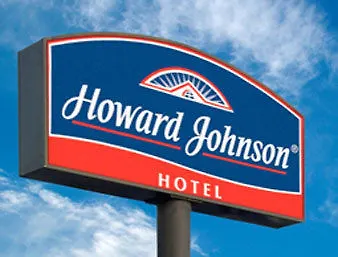 Howard Johnson By Wyndham Toronto Downtown West