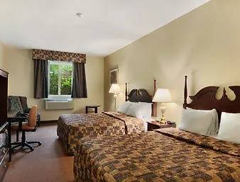 Howard Johnson By Wyndham Toronto Downtown West Hotel